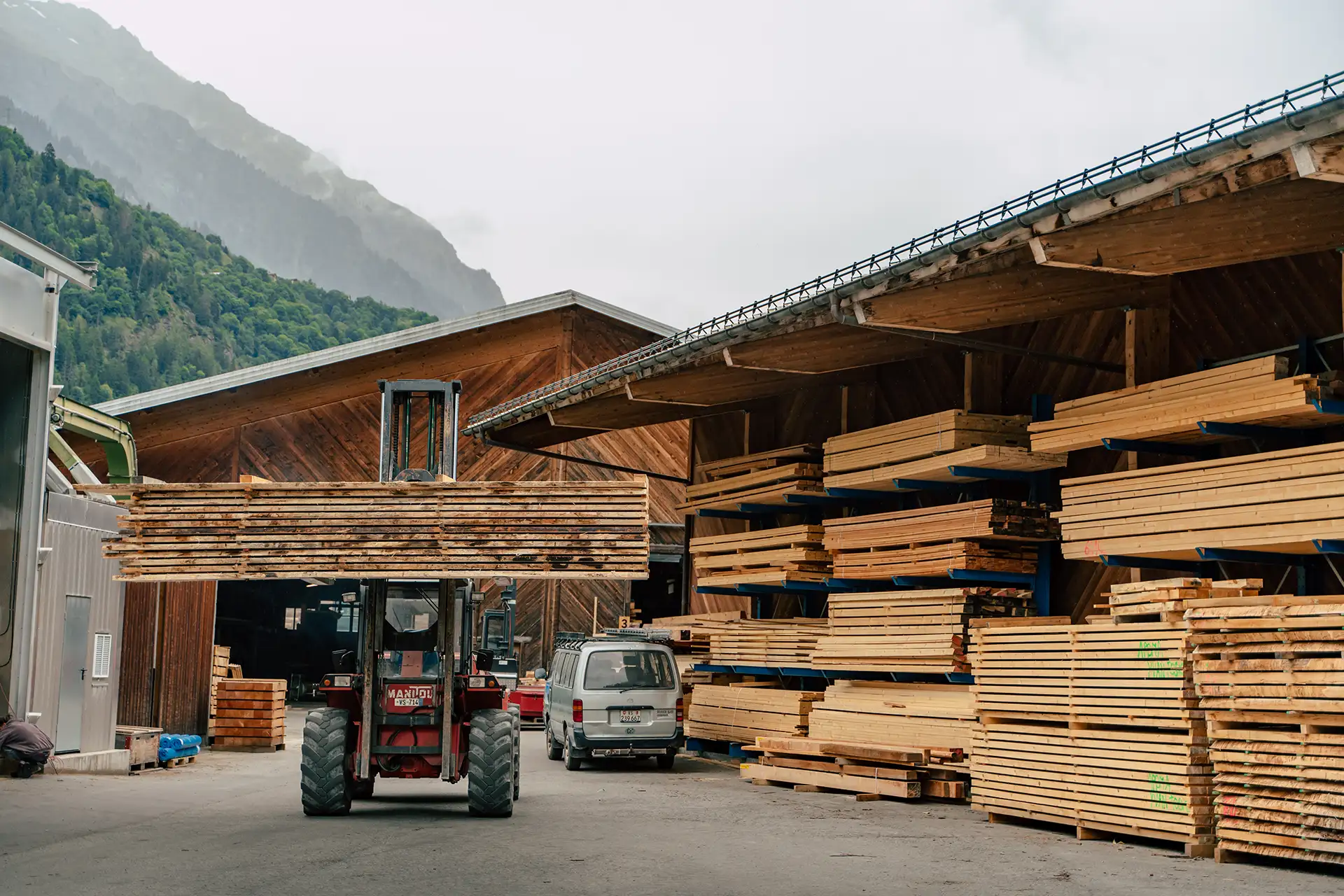Mise en stock des planches délignées
